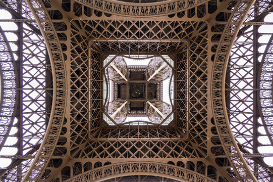 McDermott Will & Emery Strengthens its Paris Corporate Team with the Arrival of David Revcolevschi as Partner